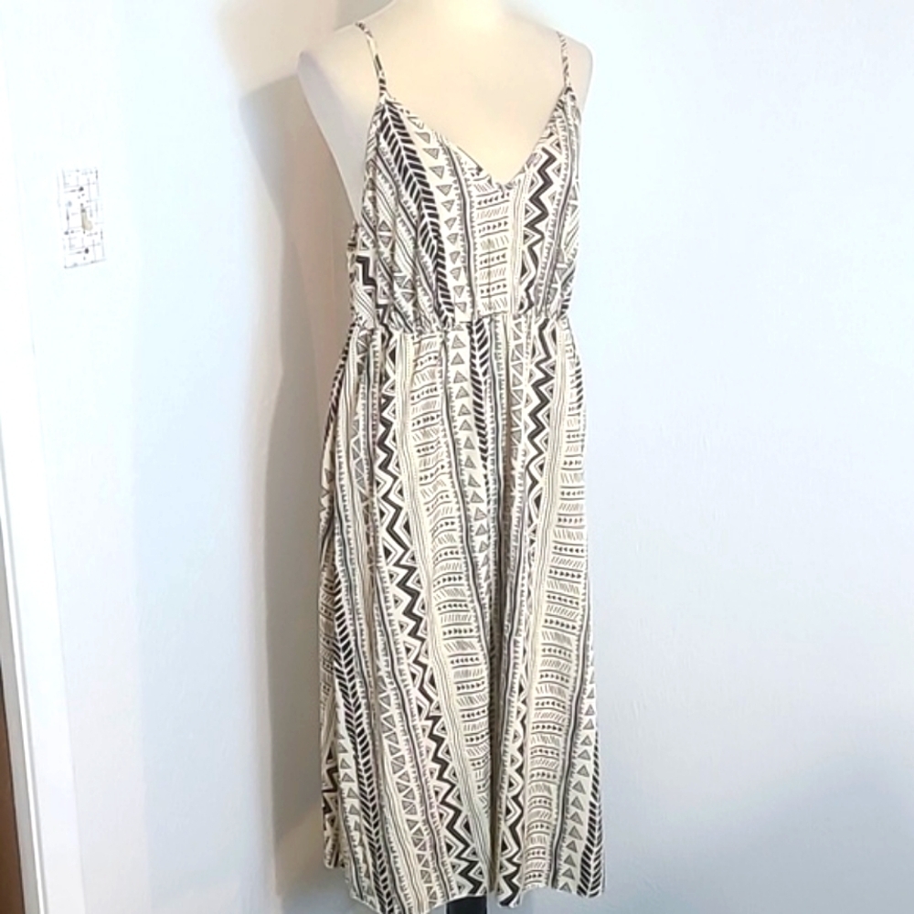 Shein Beige & Black Print Sundress with Spaghetti Straps, Size 0XL or Size 12 - Picture 3 of 10